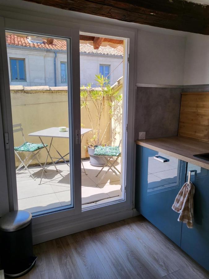 La Dolce Vita Nimoise Terrasse 100 M Des Arenes Ним Екстериор снимка